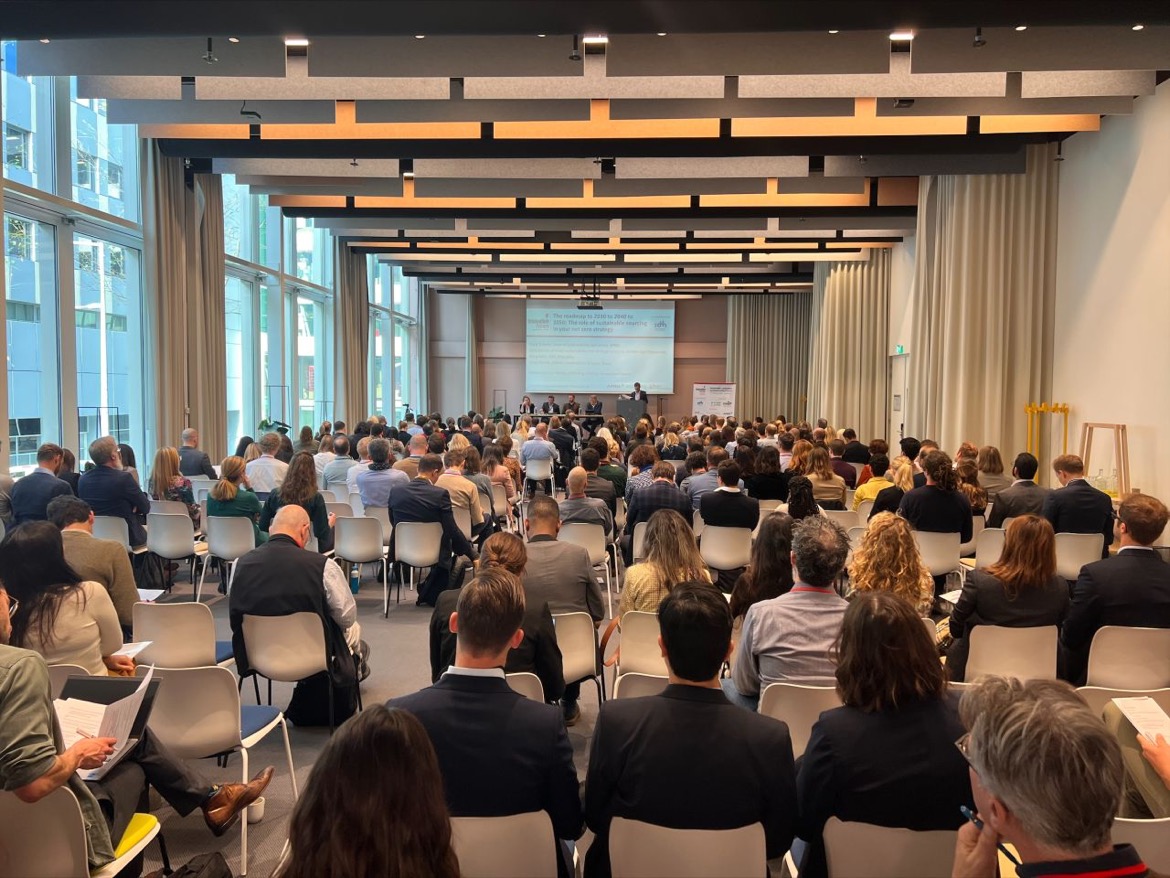 We've been discussing how to tackle carbon emissions at farm level and shared responsibility at <a href="/InnovaForum/">Innovation Forum</a>'s Sustainable Landscapes &amp; Commodities Forum. Who do you think needs to pay for #supplychain transformation?
#sustainablefarming