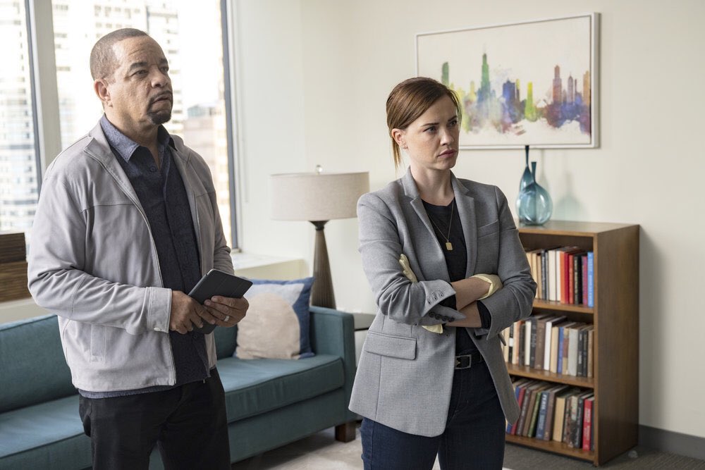 Molly Burnett (@mollydollyy) on Twitter photo See yβall tonight π¨ <a href="/FINALLEVEL/">ICE T</a> <a href="/lawandordertv/">πππ & πππππ</a> <a href="/WolfEnt/">Wolf Entertainment</a> <a href="/SVUWritersRoom/">SVU Writers Room</a> #dundun See yβall tonight π¨ <a href="/FINALLEVEL/">ICE T</a> <a href="/lawandordertv/">πππ & πππππ</a> <a href="/WolfEnt/">Wolf Entertainment</a> <a href="/SVUWritersRoom/">SVU Writers Room</a> #dundun