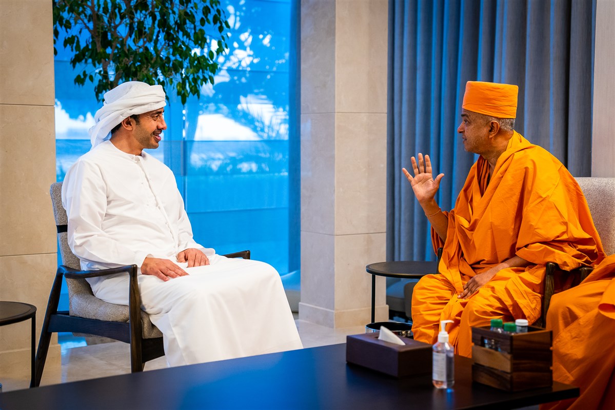 BAPS's tweet photo. HH Sheikh Abdullah Bin Zayed Al Nahyan Receives BAPS Swamis for Diwali, Abu Dhabi, UAE https://t.co/8T9AibmD8U https://t.co/JcAa3EvIN4