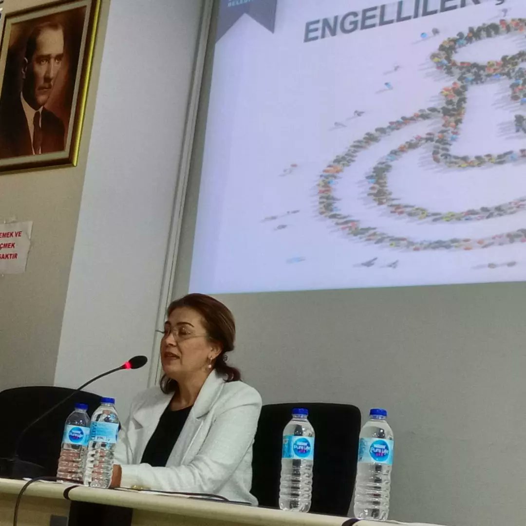 Uludağ Üniversitesi Özel Eğitim Bölümünün öğrencileri için düzenlediği kariyer günleri etkinliği kapsamında Bursa Büyükşehir Belediyesi Sosyal Hizmetler Dairesi Engelliler Şube Müdürü Yasemin ŞAVŞAT, Cihatlı Özel Eğitim Uygulama Okulu Müdürü Mehmet Ali ERDUR ve  ↩️
<a href="/bursailmem16/">Bursa İl Millî Eğitim Müdürlüğü</a>