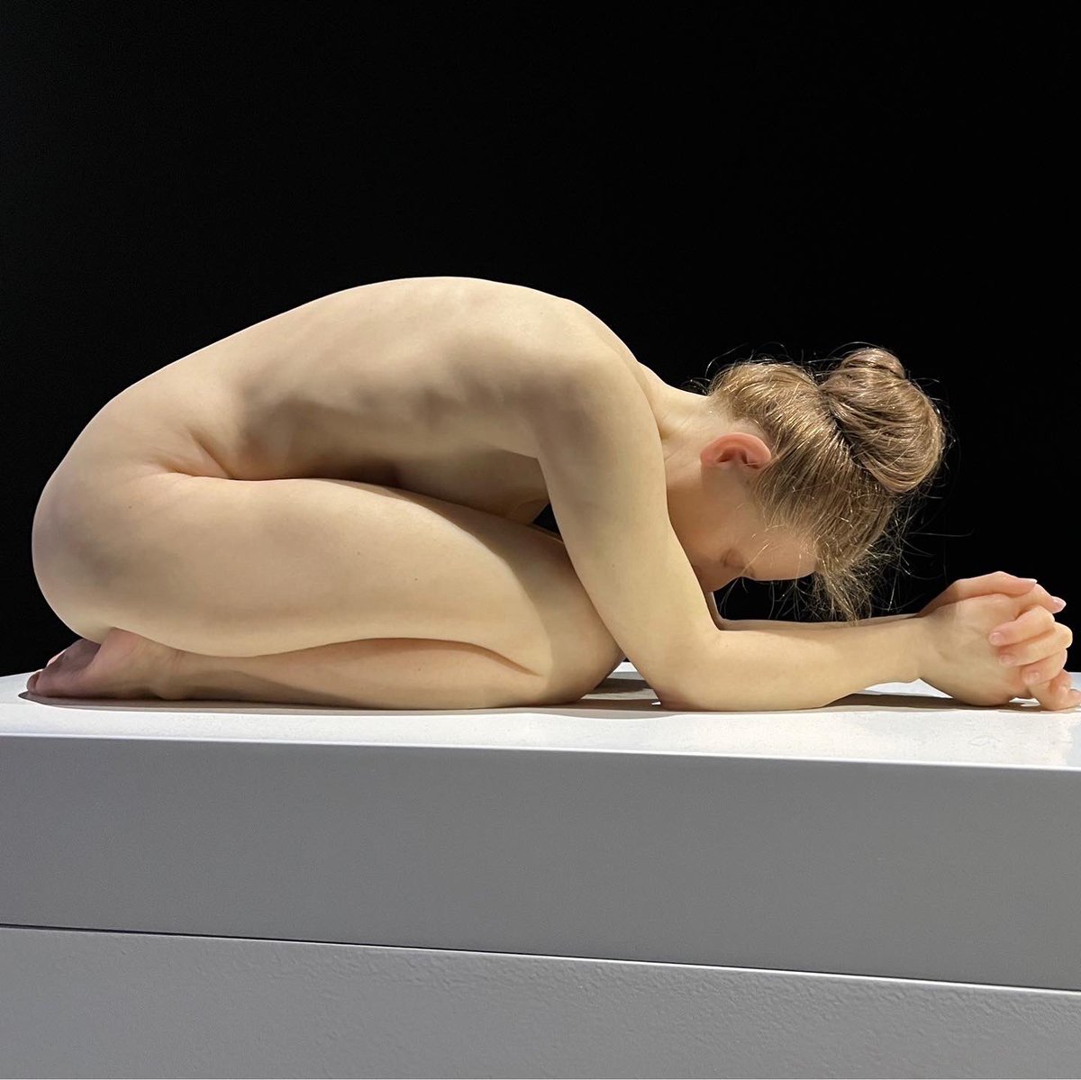 b_abba's tweet photo. Ceci n’est pas un corps…#hyperrealism @museemaillol
#paris #expo #maillolmuseum #ronmueck #valteradamcasotto #duanehanson #johndeandrea #georgesegal #berlindedebruyckere #mauriziocattelan #samjinks #caroleafeuerman #danielfirman #erwinwurm #melramos #robertgraham https://t.co/eMzzeeowpI