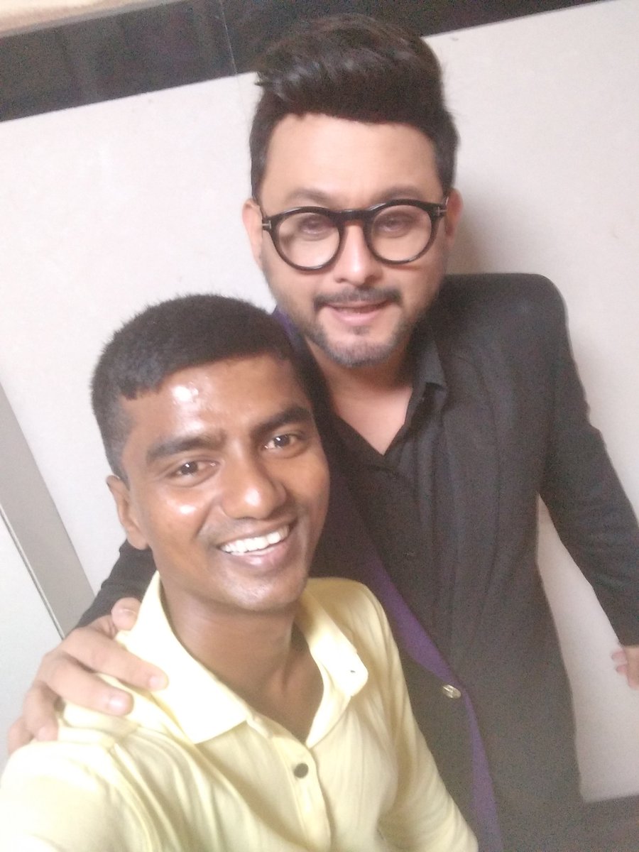 BhosaleRao's tweet photo. झी मराठी उत्सव नात्यांचा अवॉर्ड २०२२
Me_with_Swapnil Joshi
#Functions #Award #ZeeMarathi #Zee5 #Mazituzireshimgaath #Nokar #Prashant #Actorlife https://t.co/ipOGRAVw8K
