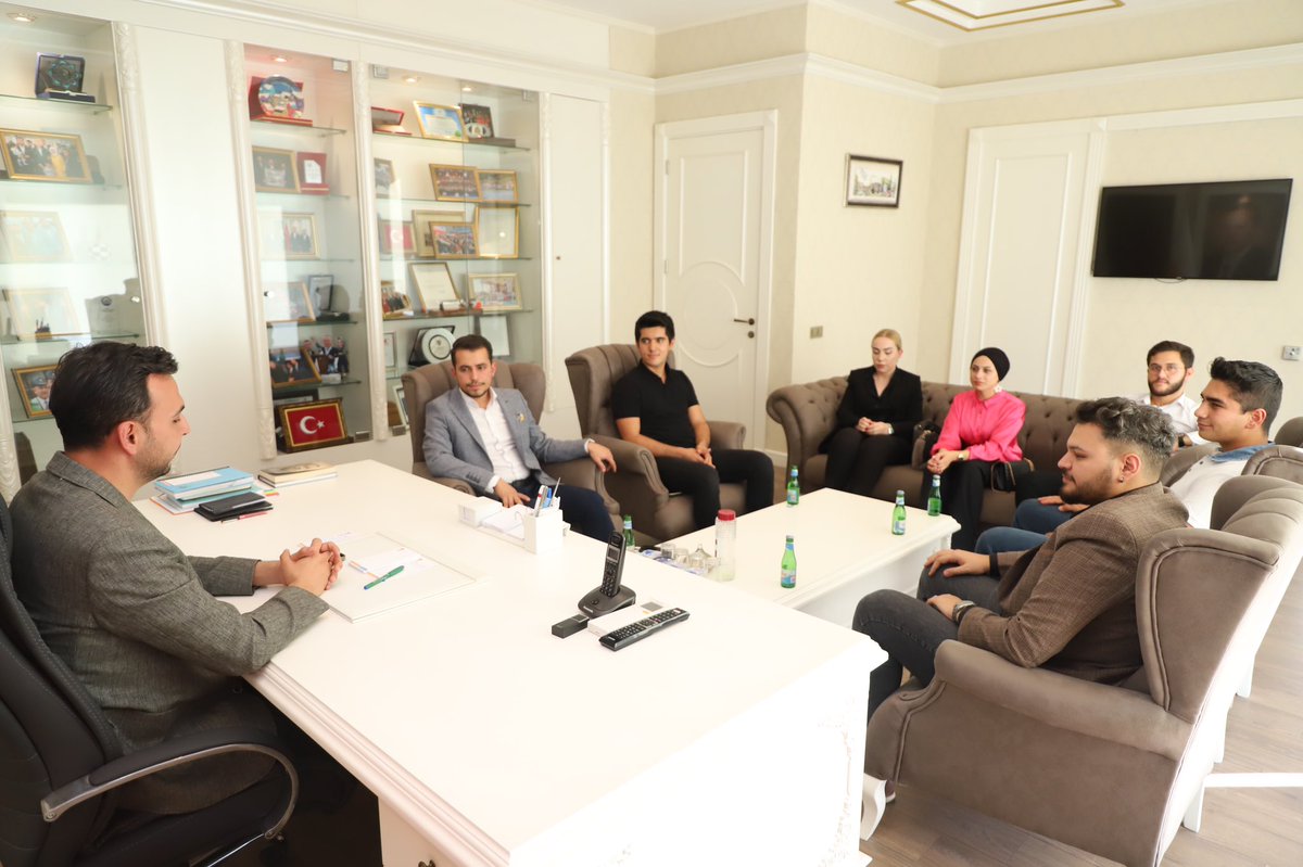 Antalya İl ÜNİAK Başkanımız, kardeşim Mehmet Şisman ve yönetimini İlçe Teşkilatımızda misafir etmekten memnuniyet duydum.

Kampüslerde ÜNİAK rüzgarları estiren dinamik ekip💥

Ayaklarınıza sağlık...

#SeninYerinÜniAK 

<a href="/ethemtas/">Av. İbrahim Ethem TAŞ 🇹🇷</a> 
<a href="/antalyauniak/">ÜNİAK ANTALYA</a>