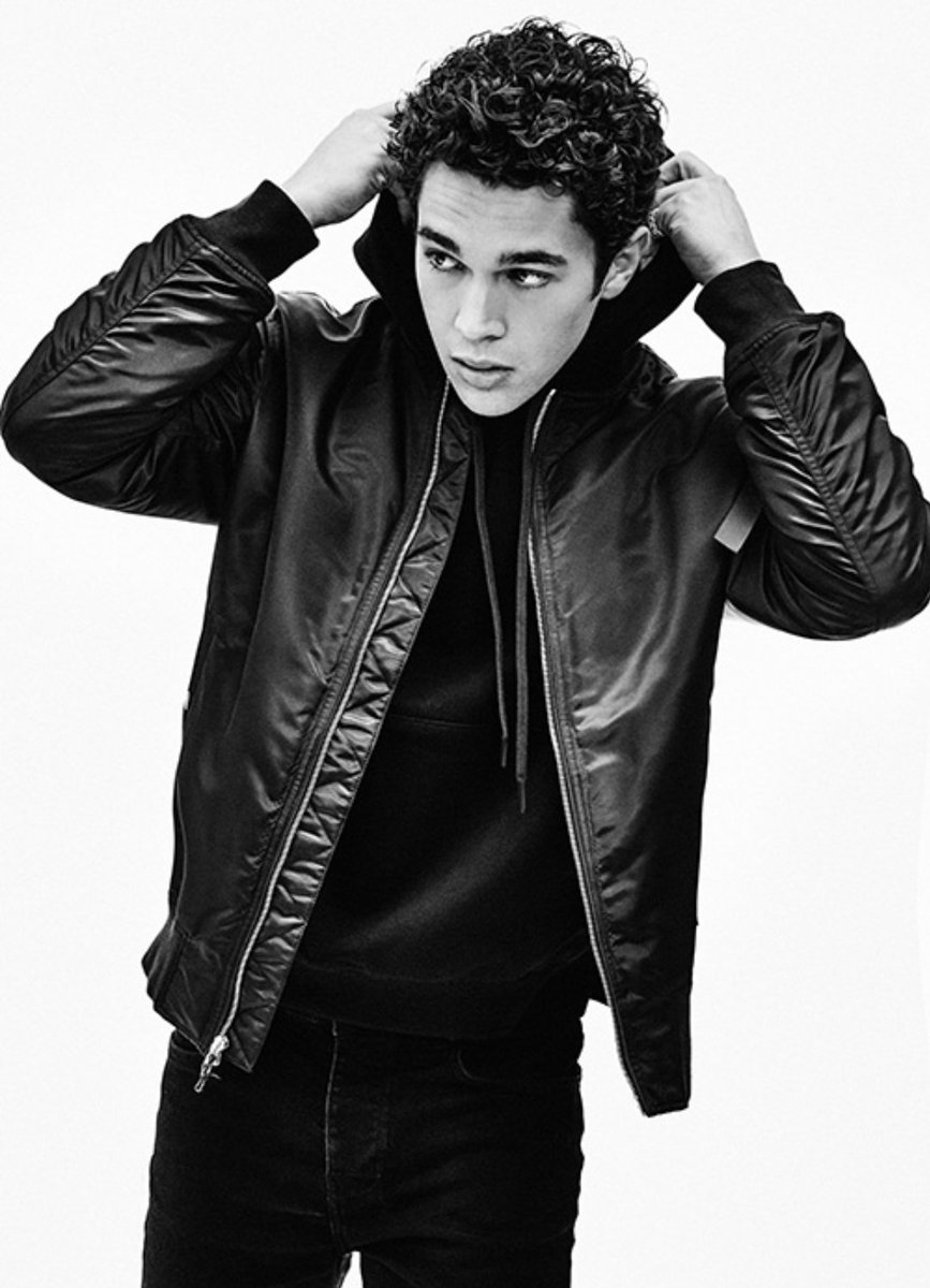 nekonekonekomu's tweet photo. 【#本日の選曲🎧️】
#So_good
#Austin_Mahone
すっっっごいノロケの歌やんwww🤭
「トロピカル・ハウス」の色が濃い爽やかなリズムとオースティンの持つ爽やかさが重なり合うダンサブルなナンバーです✨
↓続く https://t.co/rfPiLrIvfq