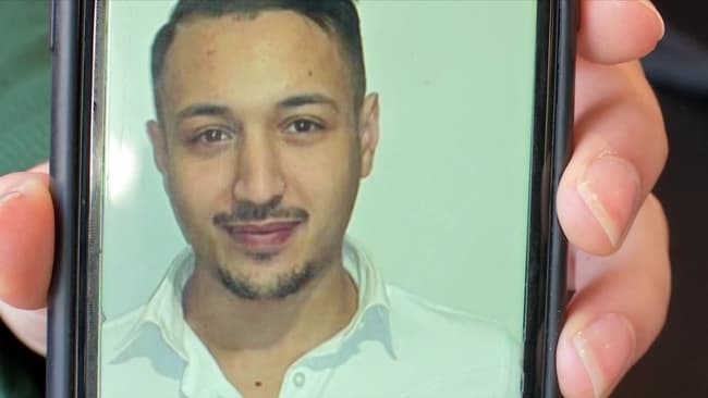 BFMTV's tweet photo. "Il nous aurait prévenus": la famille de Marwane mobilisée pour retrouver le jeune homme disparu
https://t.co/Fbg8SIL5FZ https://t.co/RnwneGnj7F