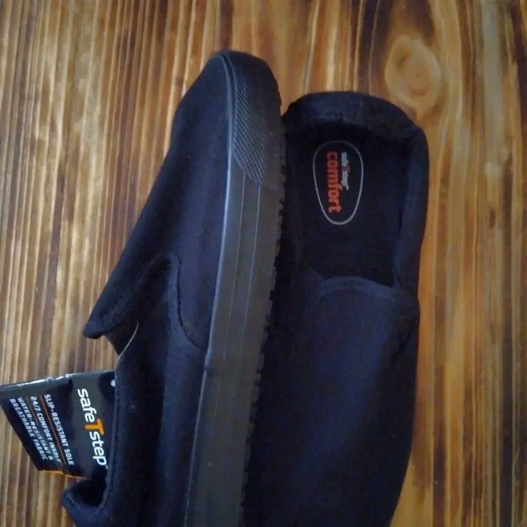 thimerchstore's tweet photo. Crème Rubbers/ Converse boots🔥🔥. 
📌 Star Mall opposite Eastmatt TomMboya st, Ground floor G11. 
All sizes, colours  available talk to us..
Ksh1000-1500
Delivery Countrywide!
📞+254773357007
#presidentuhurukenyatta 
#Belliokipsang
#Beliokipsang https://t.co/7N96xwRucw