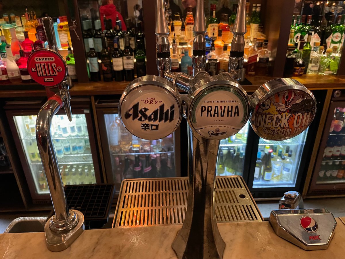 Very impressive tap selection spotted whilst working in Cardiff this week...@PintsDrank