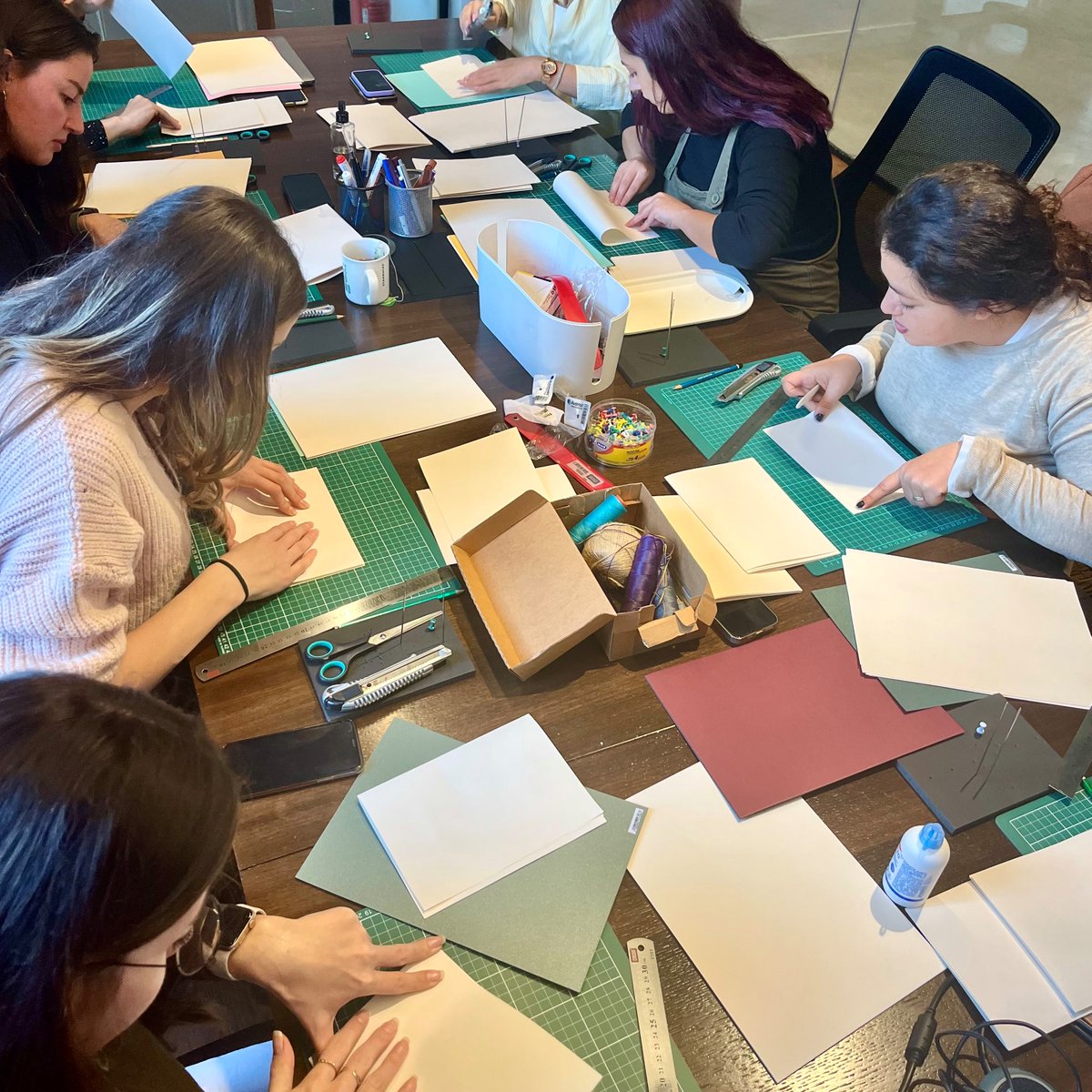 commencis's tweet photo. We are a tight-knit community that enjoys having fun and learning together. @funda_yah from our Comm #Design team led a notebook binding workshop with #Commencers. Here are some highlights from our recent #notebook binding workshop! 😊📓👏🏻
#Commencis #notebookbinding #workshop https://t.co/s1QUIvaiEj