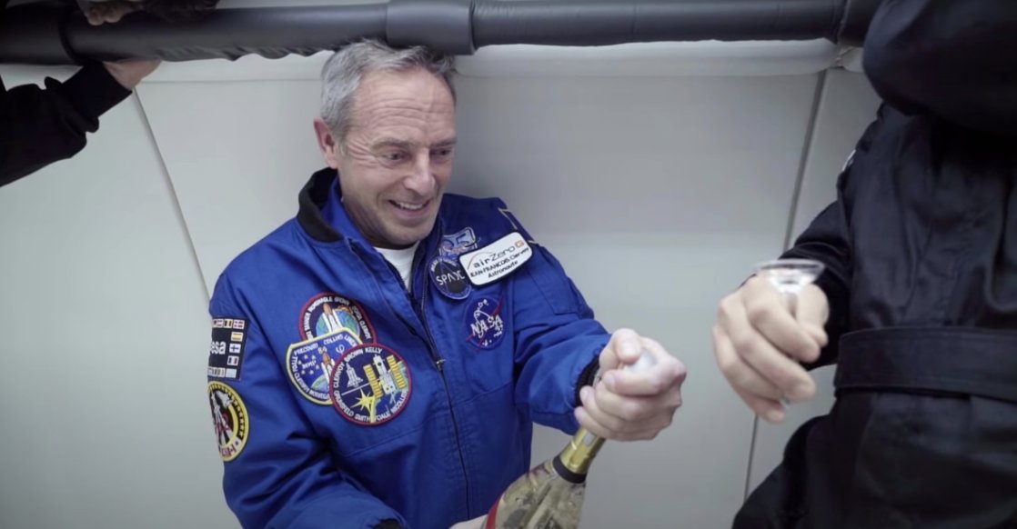 Boire du champagne dans l’espace est désormais possible ! 🍾

▶️ jai-un-pote-dans-la.com/champagne-espa…
