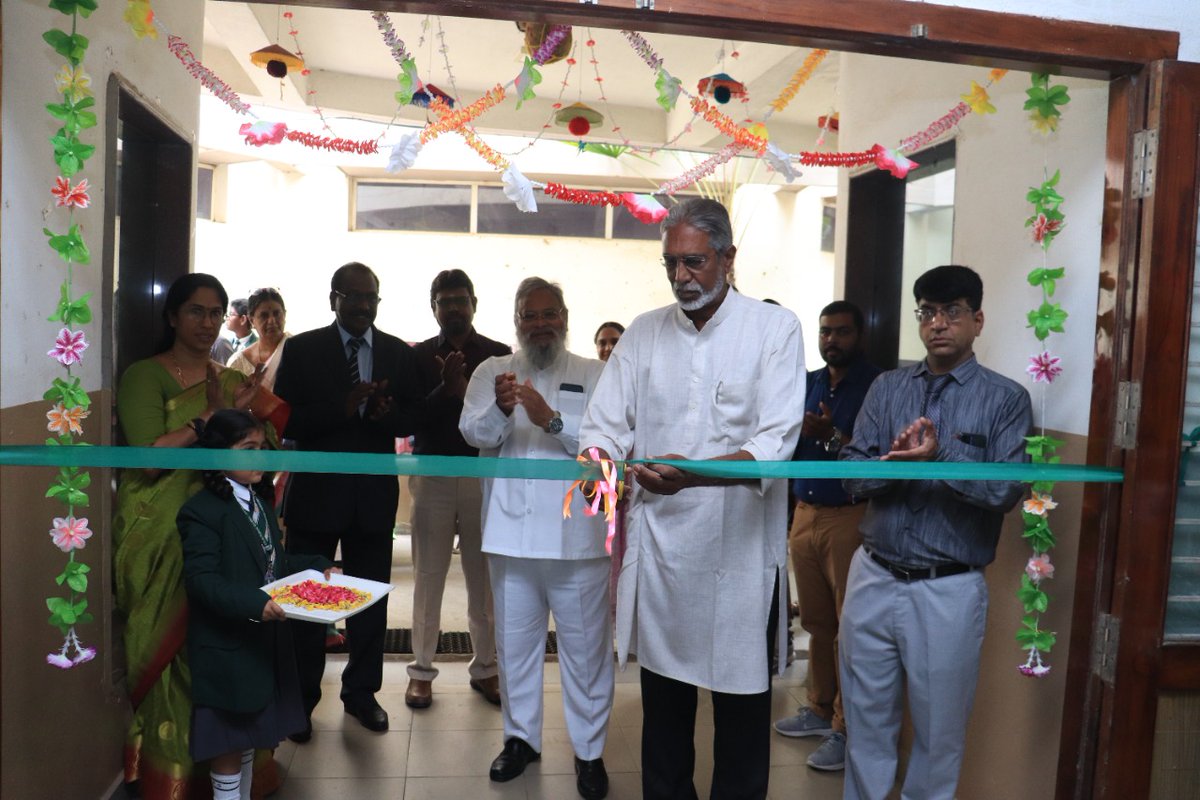 DpsVijayawada's tweet image. Hearty Welcome to the Chief Guest 𝐃𝐫. 𝐒𝐫𝐢 𝐇𝐚𝐫𝐢 𝐏𝐫𝐚𝐬𝐚𝐝 𝐀𝐧𝐧𝐞 sir.

@𝐀𝐜𝐚𝐝𝐞𝐦𝐢𝐜 𝐄𝐱𝐩𝐨 𝟐𝟎𝟐𝟐-𝟐𝟎𝟐𝟑

Follow us @DpsVijayawada 

#academicexpo #inauguration #chiefguest #heartywelcome #academicexpo2022 #academicexpoinauguration #dpsvijayawada