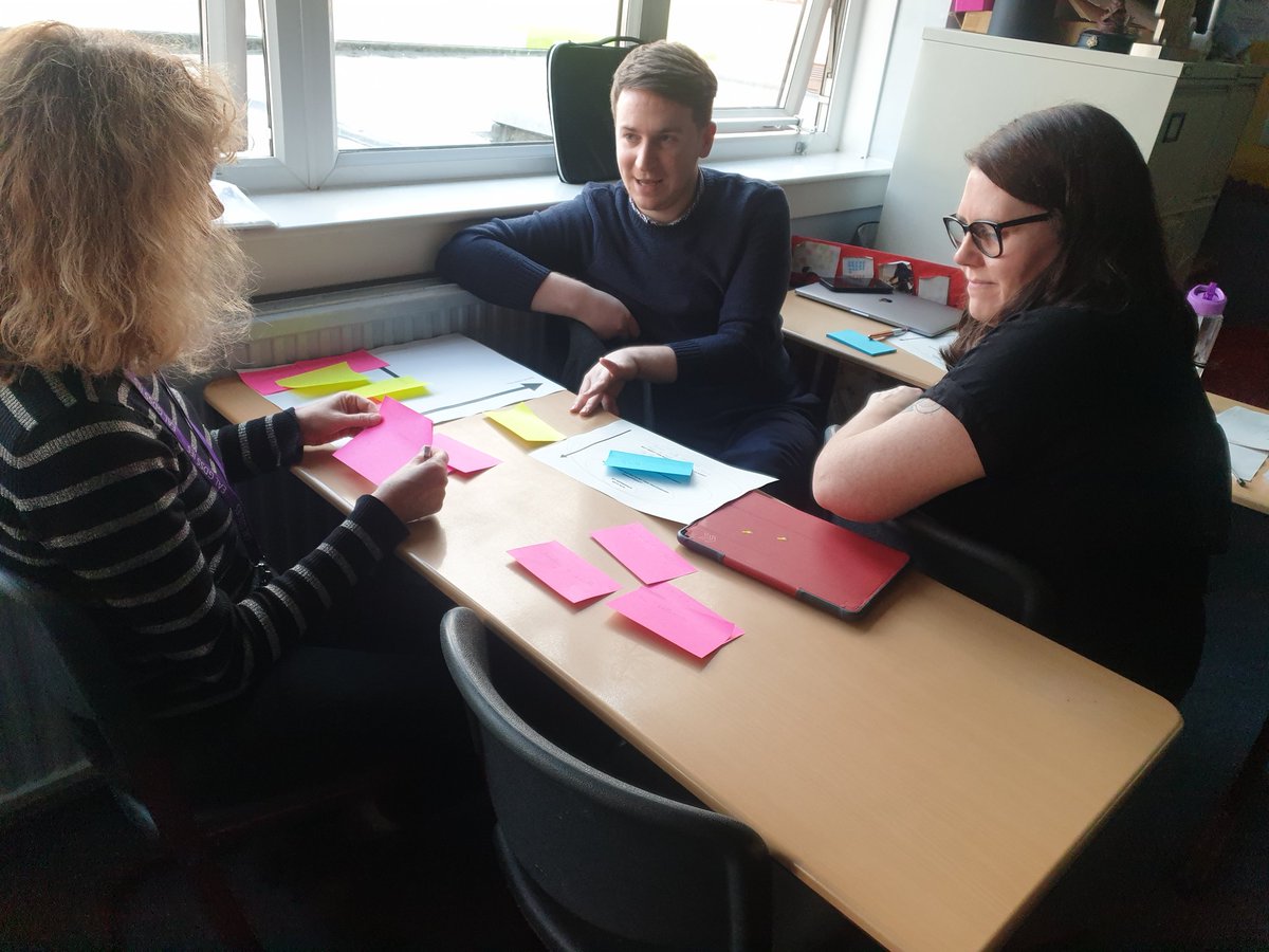 MissT_JPAEng's tweet photo. I had a great time at the @johnpaulacademy L&T CLPL last night, doing best best Sherlock impression. Lots of great opportunity to work collaboratively with staff to further our understanding of Making Thinking Visible and retrieval practice. #thefinalproblem https://t.co/xgFmawGyOJ