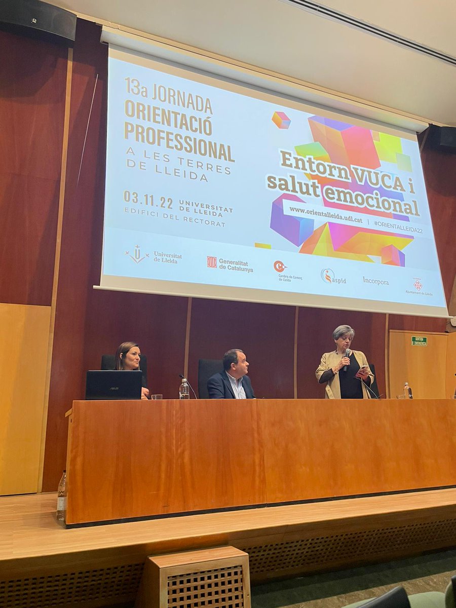 orientalleida's tweet photo. Us donem la benvinguda a tots els qui esteu presents i a tots els organitzadors❗️
@gencatdigital @aspidlleida @IceUdl @cambralleida
#orientalleida22 https://t.co/ShuhLkSlHF