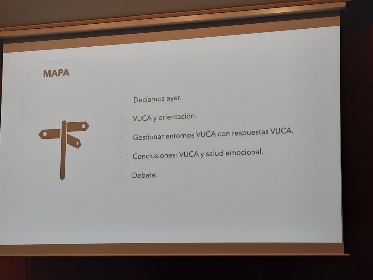 anton_not's tweet photo. El Dr. Juan Francisco de la Fuente i la Sra. Lídia Méndez presenten la ponència inaugural de la 13a JOP "Entorn VUCA i salut emocional?" @orientalleida @IceUdl @paerialleida #orientalleida22 https://t.co/3ho5NJTdm9