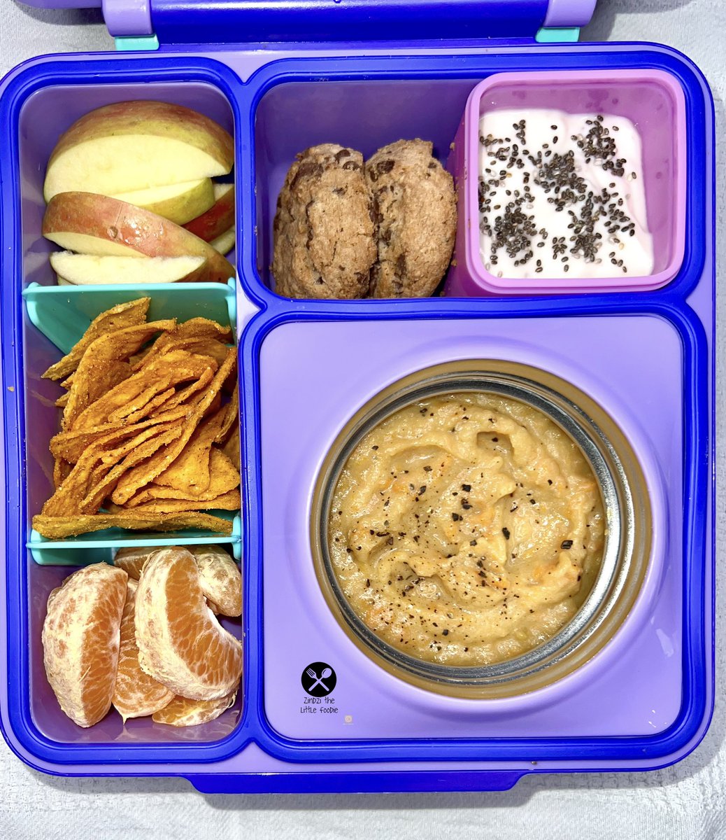 Zindzi_Foodie's tweet photo. Thursday 🌻
Potato and Carrot Mash + Hidden veggie gravy (beetroot,🫑🧅🍅🌽🧄🥕🥔)
Orange 🍊
Tortilla corn chips
Apple 🍎
Choc chip cookies 🍪
Yogurt + chia seeds
#zindzithelittlefoodie #whatmytoddlereats #montessoritoddler #omiebox #toddlermeals #lusaka #zambia https://t.co/WYDPat0zWO