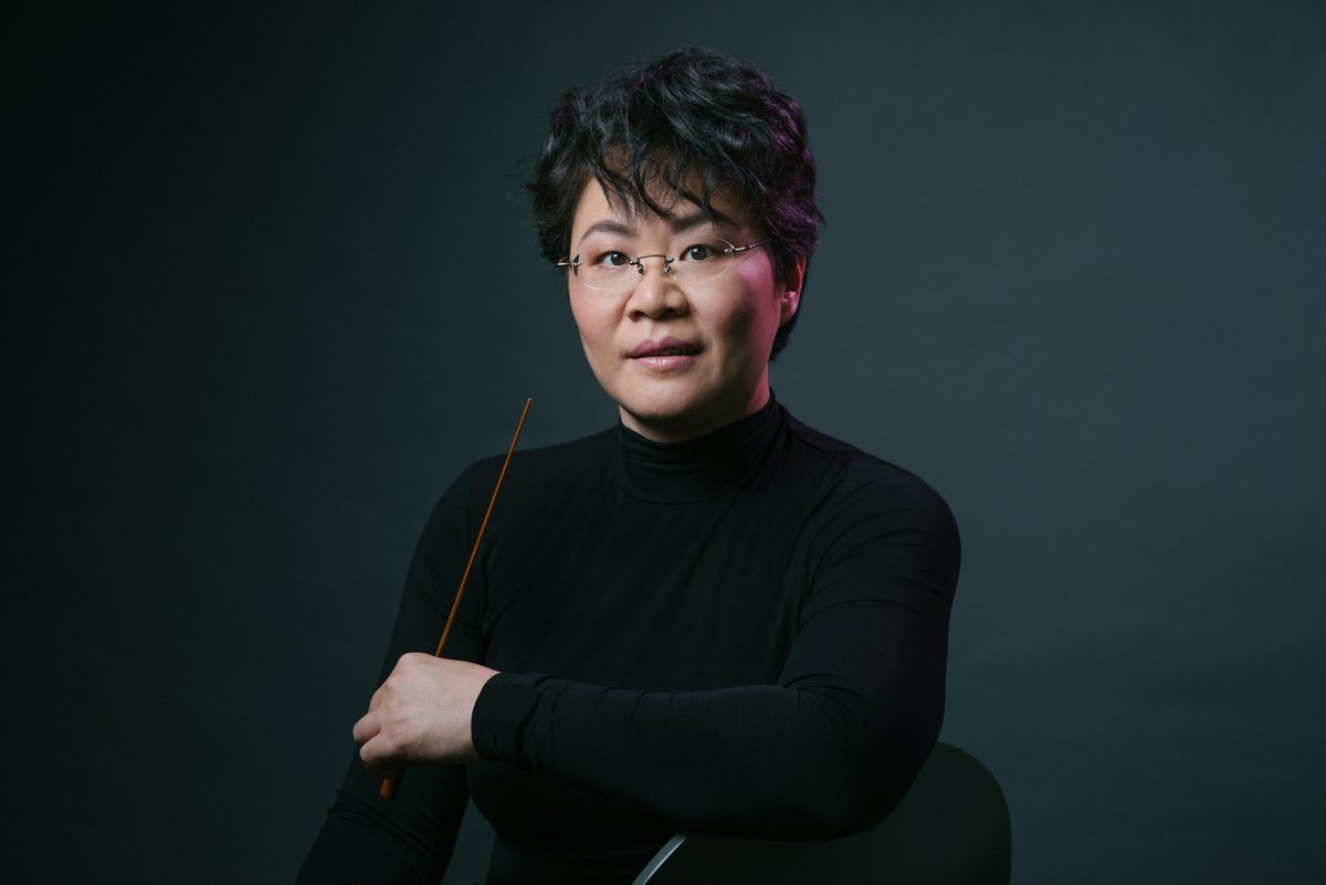Pour le prochain Happy Hour, la cheffe Mei-Ann Chen rend hommage à deux des ultimes chefs-d’œuvre de Mozart : la Symphonie n°40 et la Symphonie n°41 « Jupiter ». 

👉 Rdv samedi 5 novembre à 18h
🎟 De 17 à 22€ / 5€ pour les -27 ans : bit.ly/3SSkKIn

📸 Simon Pauly