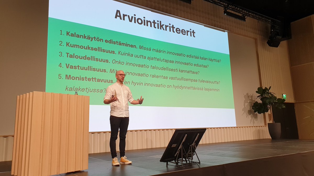 Nyt <a href="/LauriReuter/">Lauri Reuter</a> esittelee Seafood Innovations 2022 -kilpailua ja shortlistan innovaatioiden esittelyjen jälkeen saamme tietää, mille innovaatiolle annetaan 10 000 euron palkinto! #kalainno22