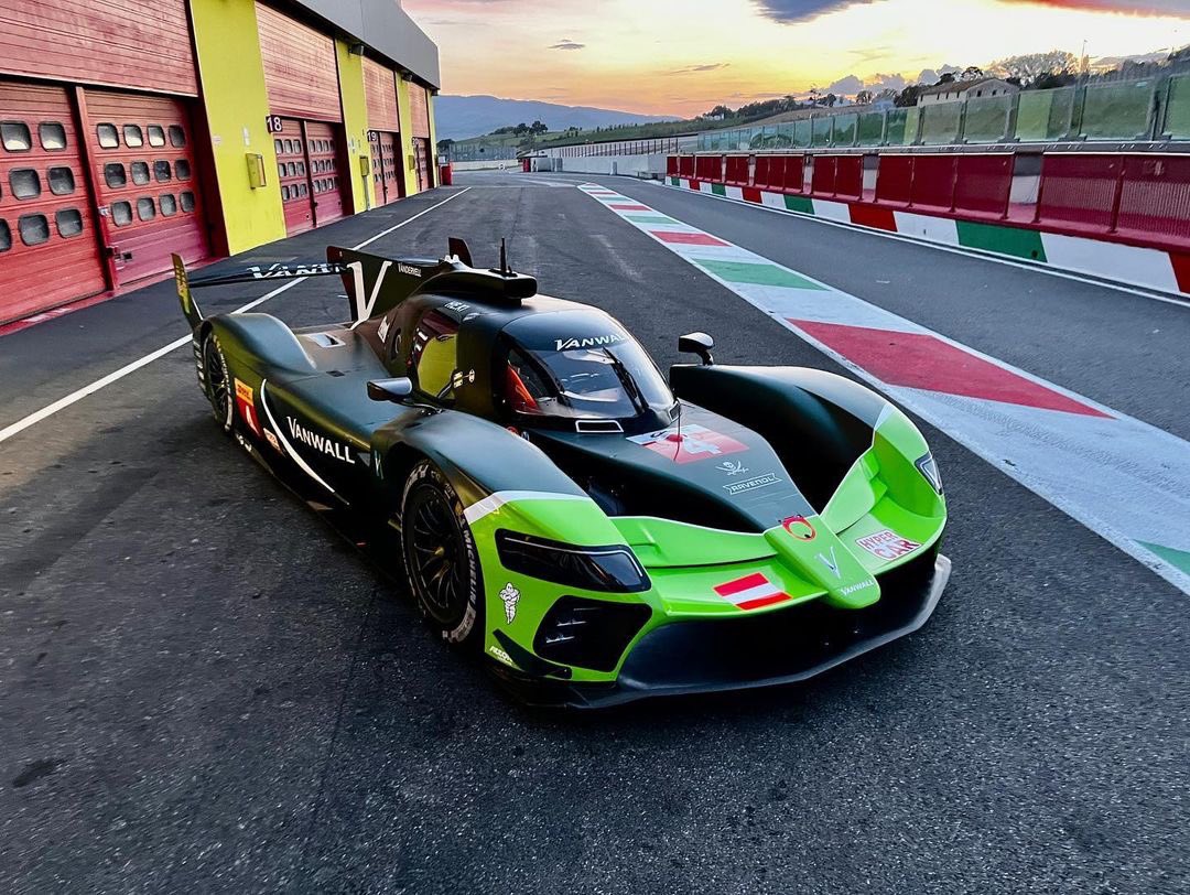 TheGTCrewOnline's tweet image. 🚨🚨🚨NEW LIVERY ALERT 🚨🚨🚨

The new @Vanwall_Racing 🇦🇹 formerly @ByKOLLES have revealed its livery of the Vanwall LMH Hypercar for the 2023 @FIAWEC season, The Austrian team was on track at the Italian Mugello track &amp;amp; will test at Paul Ricard next week.

#TheGTCrewOnline #WEC