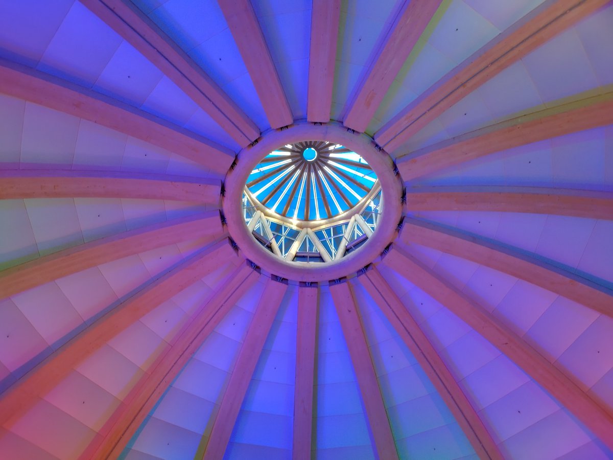 GEANTnews's tweet photo. To celebrate the 100th anniversary of Einstein’s @NobelPrize, @CERN put together an unconventional music concert w/ melodies created using singular spectrum decomposition &amp; orchestrated by @DVicinanza 🎶
A clip can be found on our latest blog: https://t.co/lHiuyMLEBR https://t.co/RNUATVBjKc