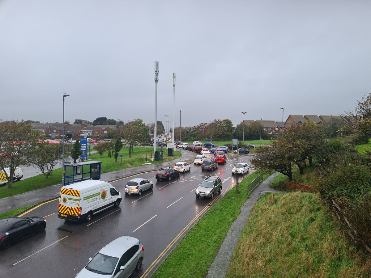 Laurence tweet media