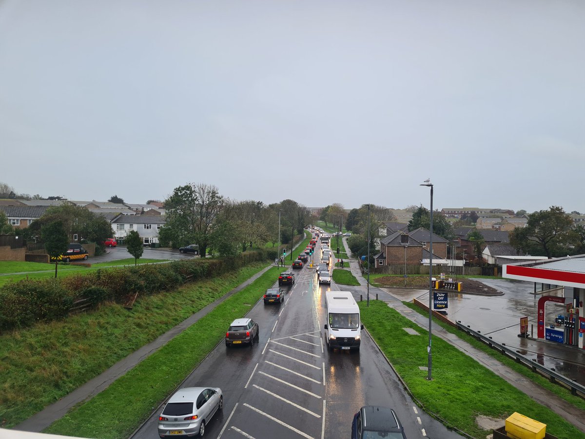 Laurence tweet media