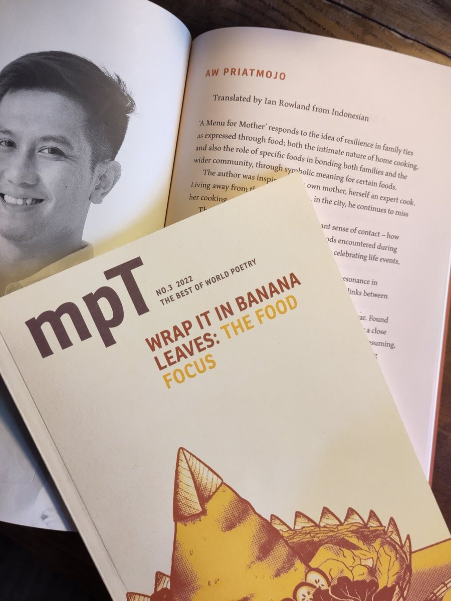 Well, I wasn't expecting that, but thank you <a href="/MPTmagazine/">Modern Poetry in Translation</a> and @mailbykite for the chance to read from <a href="/AWPriatmojo/">Aqib Wisnu Priatmojo</a> at the launch of your food focus issue 🙏
#sastraindonesia #puisiindonesia