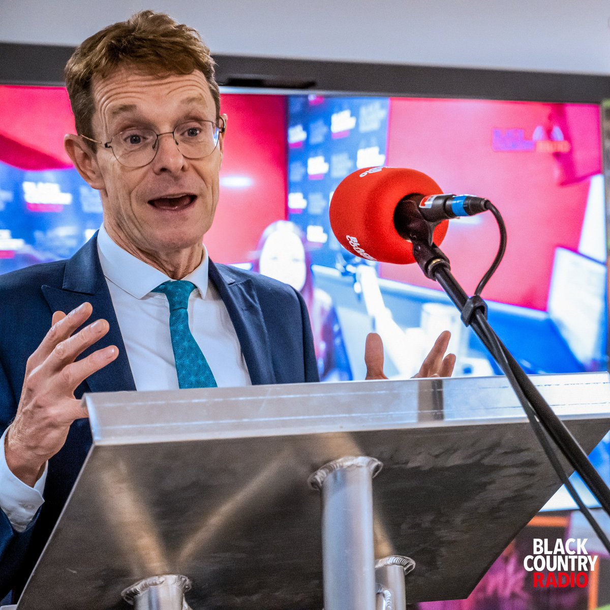 WeAreBCR's tweet photo. On Tuesday, @MayorWestMids officially opened our new studios at @ResonanceEdu_ in Brierley Hill.

We moved in at the start of a pandemic (!) and couldn’t be prouder of the 100+ local people who make sure two radio stations stay on air to be the voice of our community 🫶🏻 https://t.co/M1S3A4ynKQ