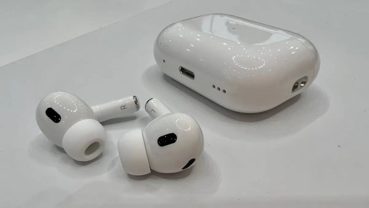 StarStore26A's tweet photo. سحب على AirPods Pro 2 الجديده 🔥🔥 الشروط
فلو + ريتويت + منشن اتنين من أصحابك 🔥❤️ السحب بعد 72 ساعه 🔥❤️
سعرها 13,000
اقل سعر حرفيا 🔥😉
مع ضمان شهر🔥❤️
Dm or call
0115632509 https://t.co/yWIARZ3uDv