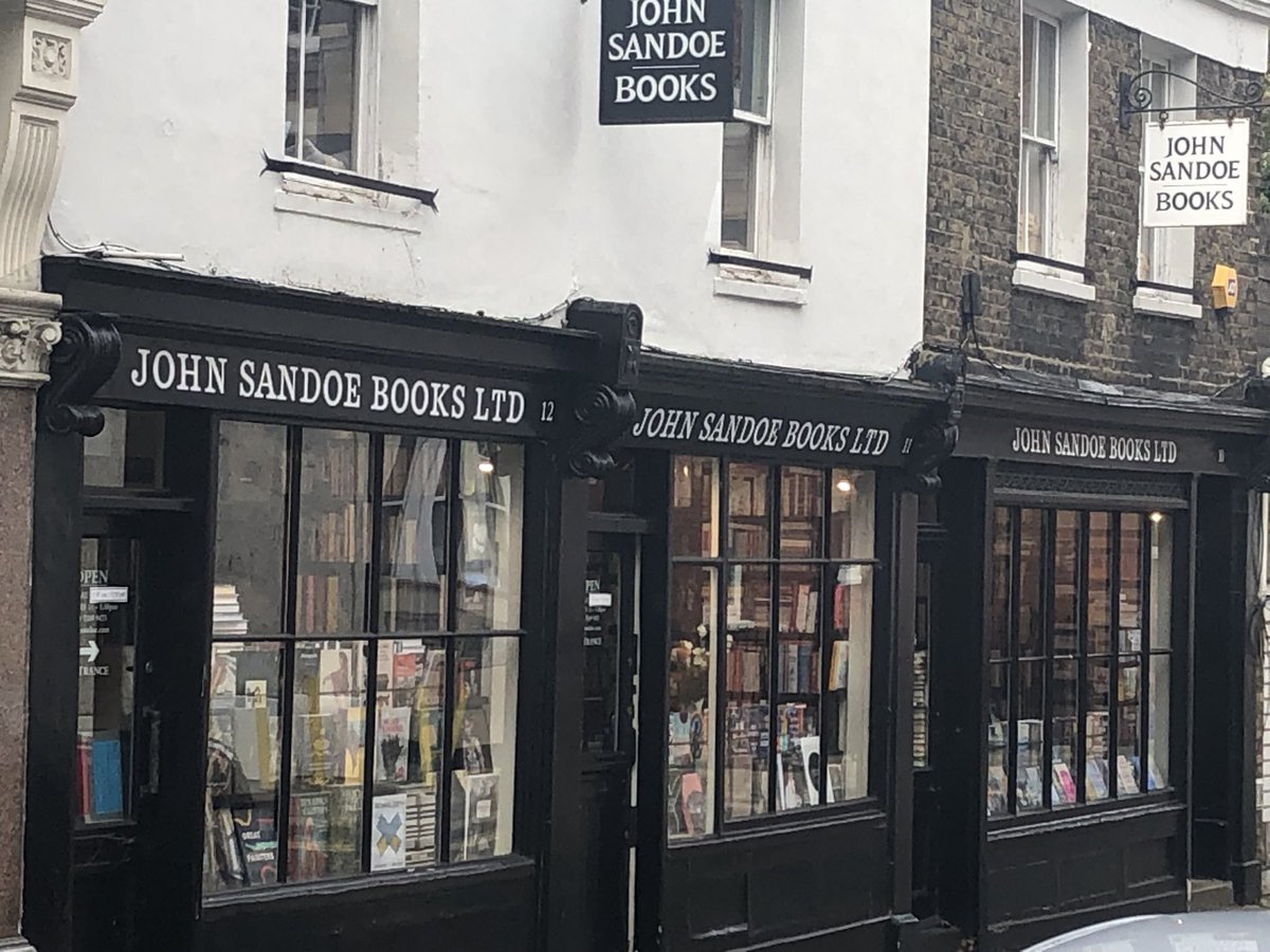 AmandaBoltArts's tweet photo. Those that know me well know that I ❤️ a #bookshop. Discovered this #gem yesterday ⁦@JohnSandoe⁩ #Literarydelights #upstairs #downstairs  Although a brief visit I could not &amp; did not leave empty handed! Diary out now plotting my next visit #London #Chelsea #SW3 #books 📚 https://t.co/6l2rlOFXHf