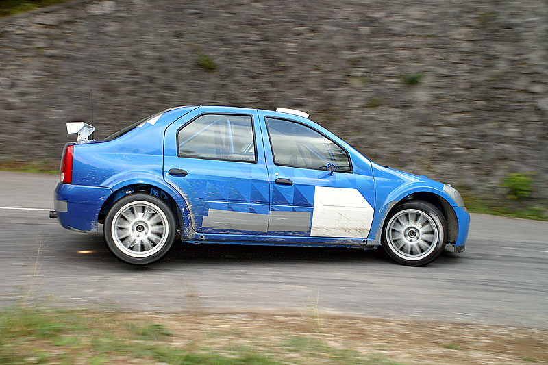 maliiinaew's tweet photo. Taki #Dacia Day i u mnie i @auto_moto_pl też wspomniał.
To teraz taka ciekawostka:
#Ranault pracowało nad projektem Logana #S2000
z przeznaczeniem do startów w #wrc
Powstał jeden egzemplarz, który był testowany we Francji przez 2-krotnego mistrza europy. https://t.co/8FgoRHvvuW