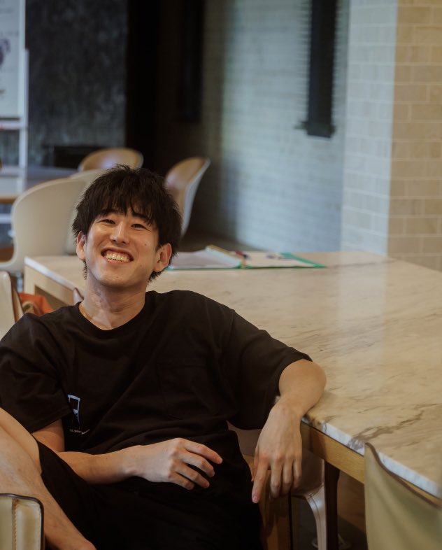 naokimanshow's tweet photo. 今日で31歳になりました〜！

たくさんのお祝いメッセージありがとうございます！！

今年はチャレンジの年になったので、これからもYouTube、オンラインサロン、アゴニー全部全力で頑張ります！

よろしくお願いします！🙇‍♂️ https://t.co/Wy2E9U0IpE