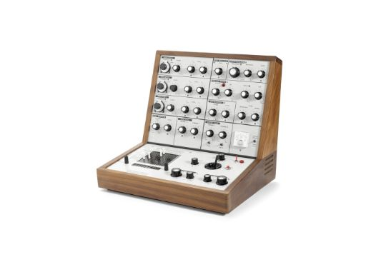 SpillageOath's tweet image. The Putney !
It&apos;s not often you see an EMS VCS3 MK1 up for sale.

Auctioneer estimate: 7,000 - 9,000 GBP

Acquired by current owner who worked for Peter Zinovieff (1933–2021) at Electronic Music Studios from 1970-1972.

#EMS #VCS3 #Synth #VintageSynth 

tinyurl.com/ycrvmv9x