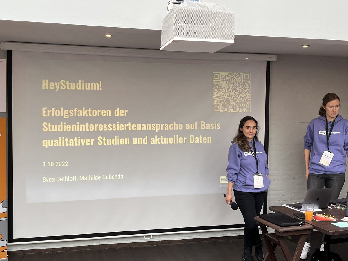 Hey Studium auf dem #hscamp22 - jetzt geht‘s los (im Wintergarten)