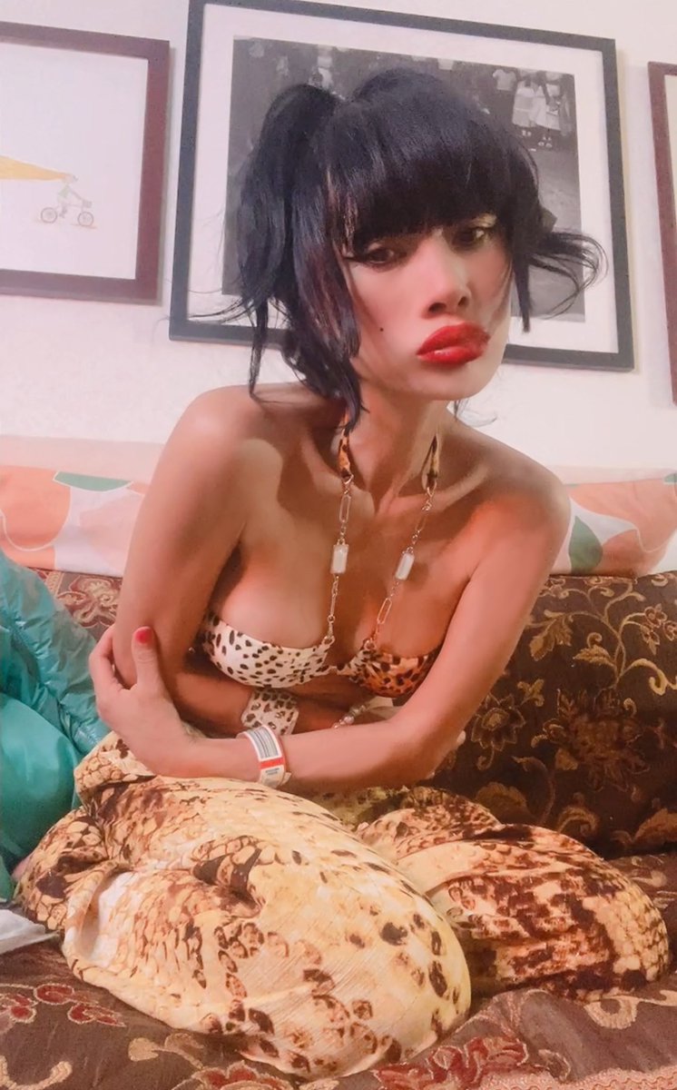 RealBaiLing's tweet photo. how I look when Im sotired, gothomefrom #hollywood eventhostedat #santamonicapier cold but #fun.will showyou some of #redcarpet #fashion pics tomorrow #asylumfilms #25yearsanniversary #celebration
https://t.co/7MK3yafIFi #bailing #bailingmovie #白靈 #白靈電影 #白靈時尚 #style https://t.co/rifFbswRij