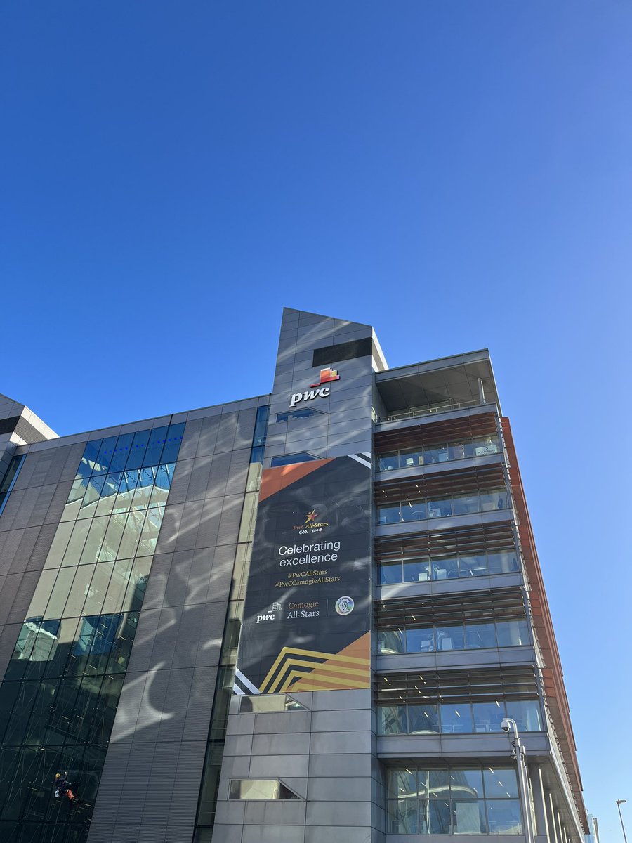 feargalhynes's tweet photo. Excellent @businesstoarts @PwCIreland #CEOForum22 at the sunny Dublin docklands. https://t.co/COwiNN89Rx