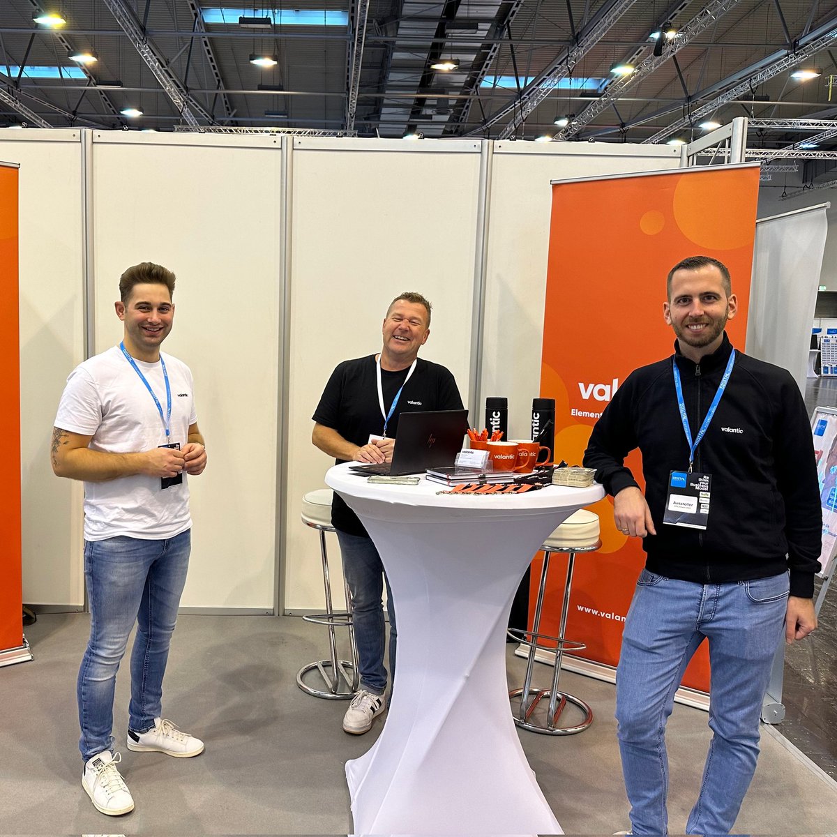 Los geht's auf dem #dfcefm in Essen: Wer wissen möchte, was für eine nahtlose #CX notwendig ist, der besucht uns am Stand📍 M1. #ecommerce #PIM