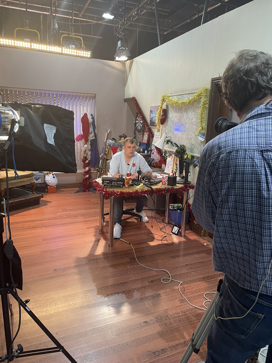 alison sinclair (@alijcorrie) on Twitter photo Going live on <a href="/lorraine/">Lorraine</a> at 9.45 our very own Steve McDonald <a href="/simongregson123/">simon gregson</a> will be chatting all things <a href="/itvcorrie/">Coronation Street</a> and new ITV show Queen for the Night #corrie Going live on <a href="/lorraine/">Lorraine</a> at 9.45 our very own Steve McDonald <a href="/simongregson123/">simon gregson</a> will be chatting all things <a href="/itvcorrie/">Coronation Street</a> and new ITV show Queen for the Night #corrie