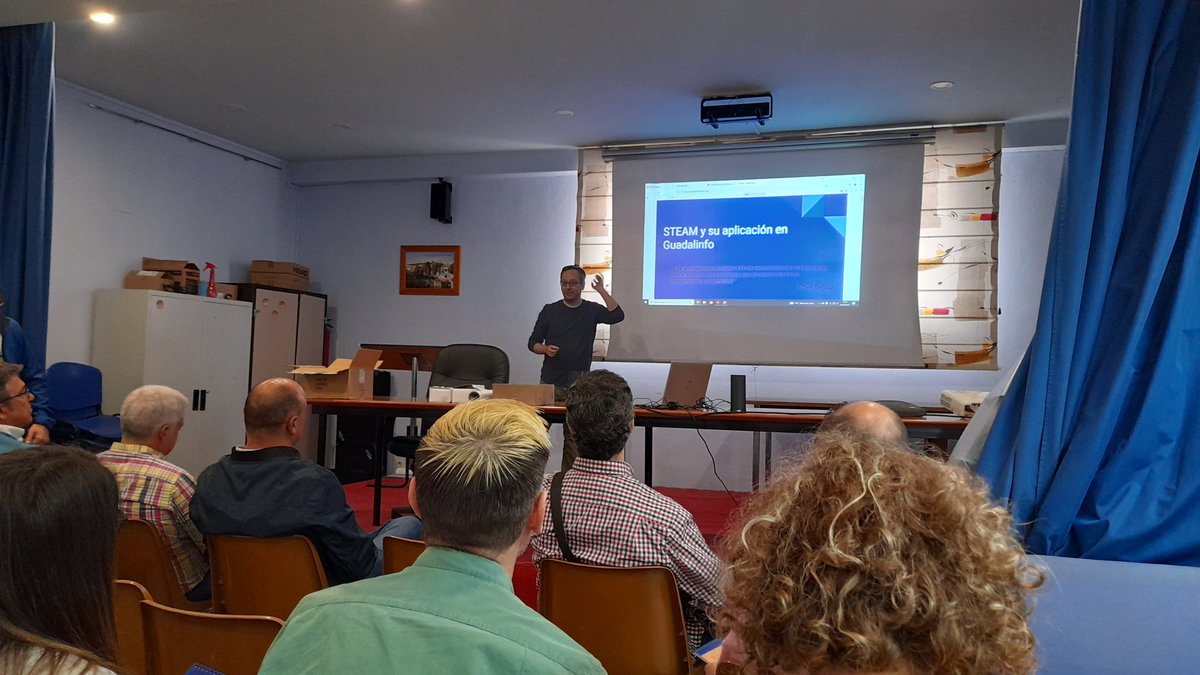 Hoy estamos en <a href="/CGCanena/">Guadalinfo Canena</a> en una reunión de grupo con fuerte componente formativa. Comenzamos con <a href="/CGSantisteban/">Punto Vuela Santisteban del Puerto</a> sobre STEAM. #guadalinfo