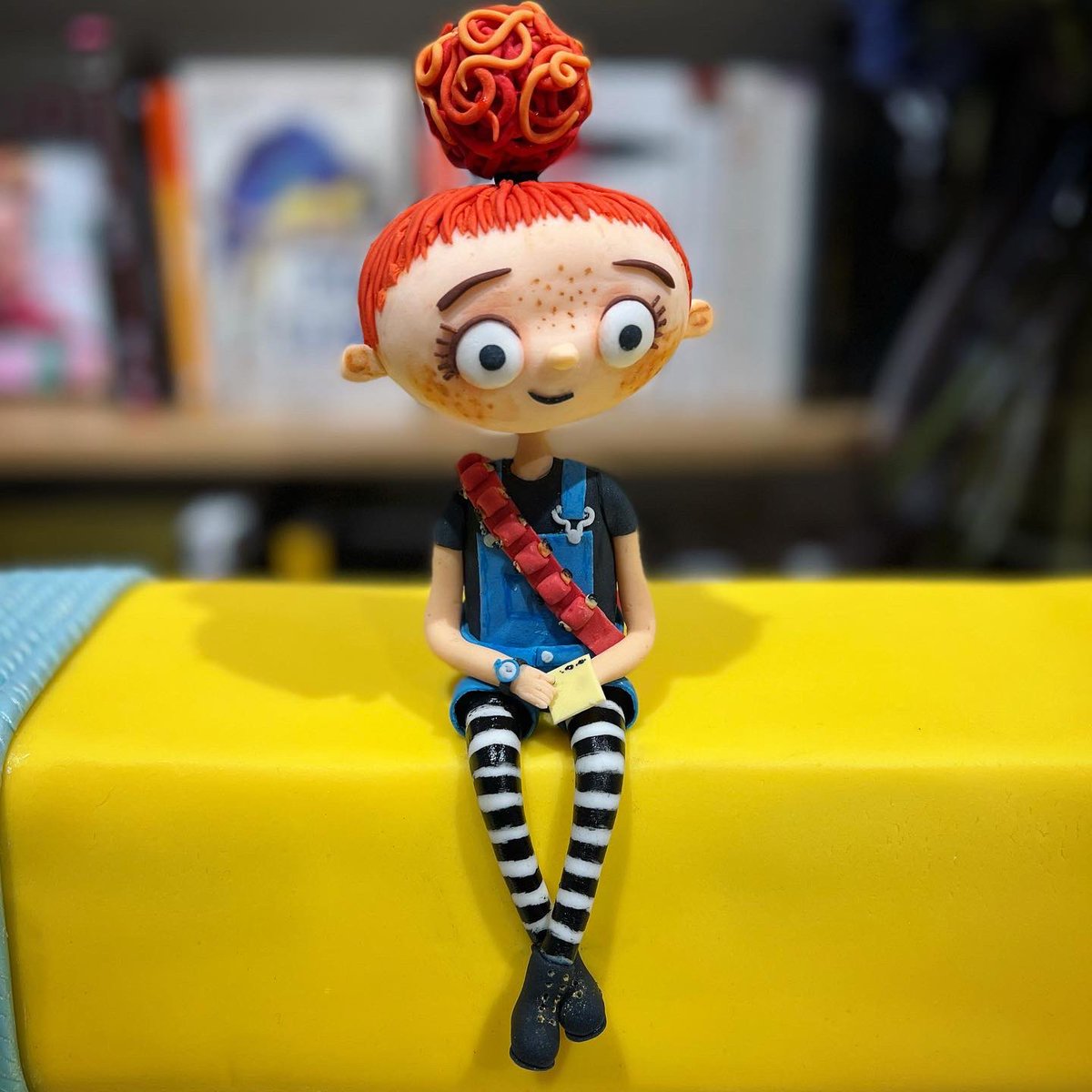 RobBiddulph's tweet photo. JUST LOOK AT THIS CAKE!!!! It features the Blue-footed Booby, Peanut Jones, and her magic pencil. Quite astonishing, isn’t it? Made by the unbelievably talented @BakingByL, it totally blew my mind. Oh, and it’s DELICIOUS too! https://t.co/N68N8xC0zP