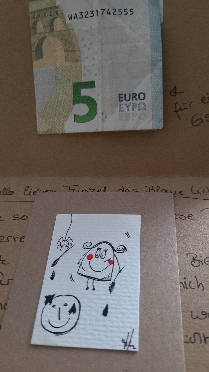 blauesLichtchen's tweet photo. Awwww noch meeehr #Funkelpost!!! Mit Eisgeld... wie lieb von dir @edelholtz https://t.co/JQcd0goEXe