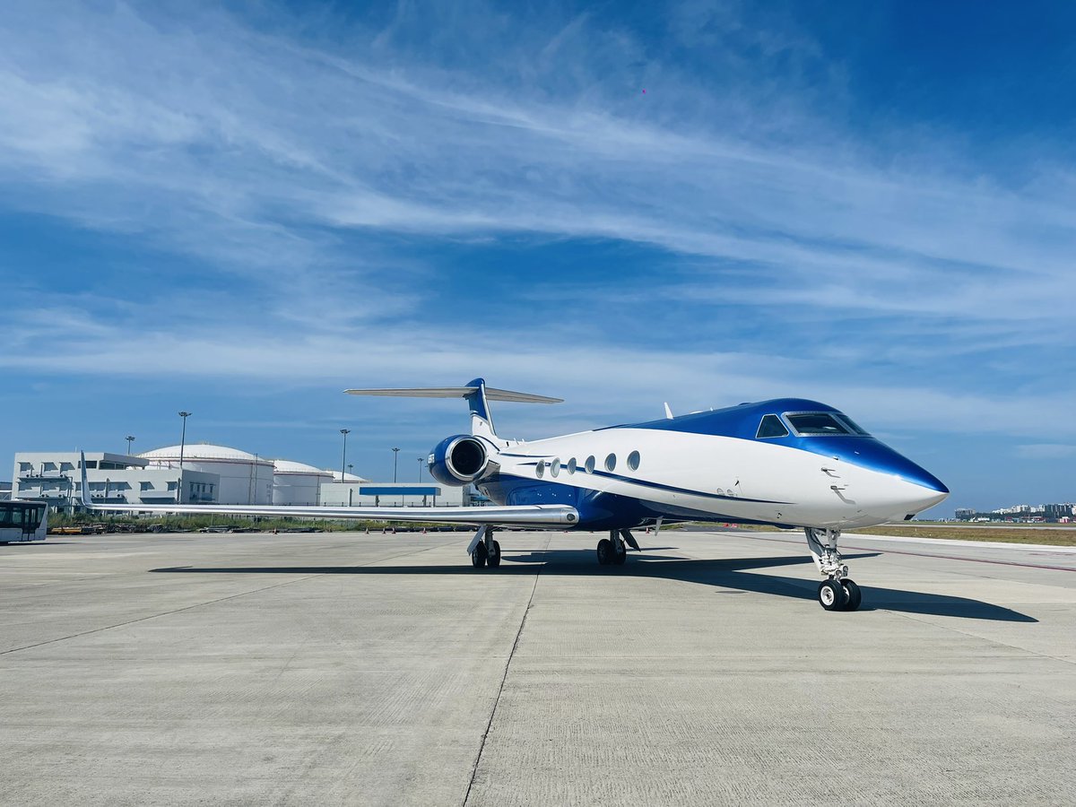skytoursmv's tweet photo. Shades of blue
#gulfstreamv #gulfstream #VelanaAirport https://t.co/w2zXovK76j