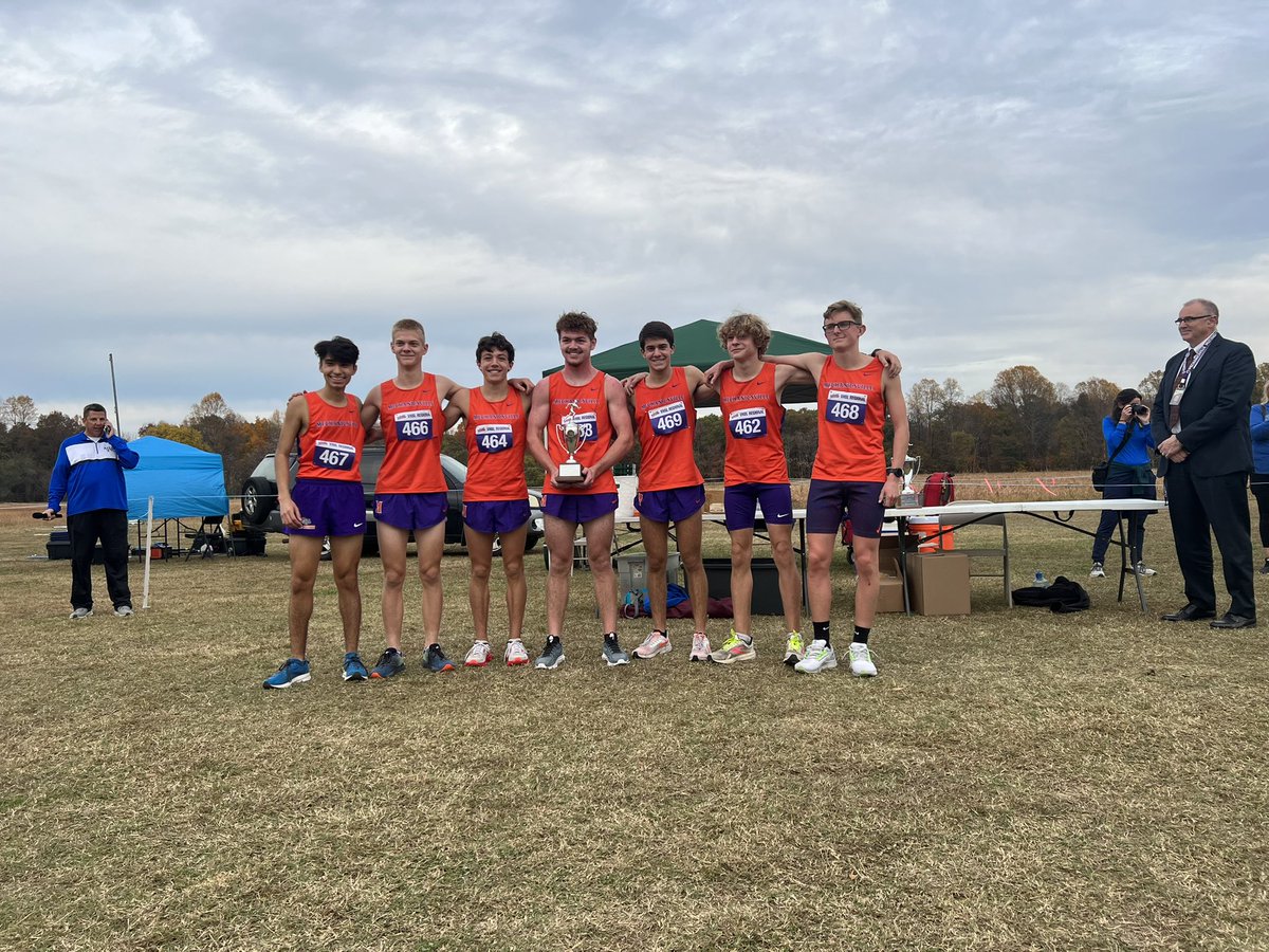 Congratulations to the boys XC team - runner-up in the Region 4B Championships. Next up is the state meet!