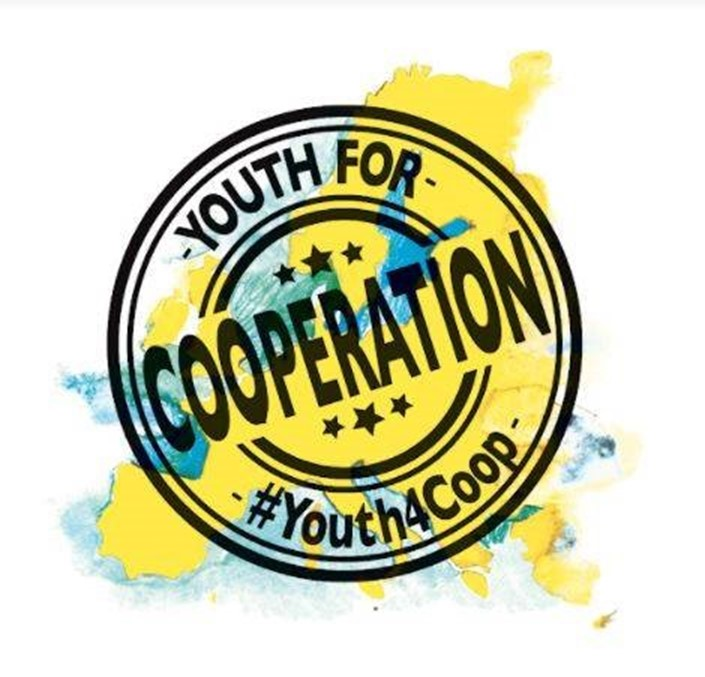 EUinmyRegion's tweet photo. #Youth4Coop celebrates the #EuropeanYearofYouth with a project roadshow that showcases how #InterregProgrammes support youth in south-east🇪🇺.

In 2014↔️2020, Interreg has financed more than 400 projects for youth for 343 million euro

More➡️https://t.co/vkLKPYcEpe
#EYY2022 https://t.co/FSgMpO0w1y
