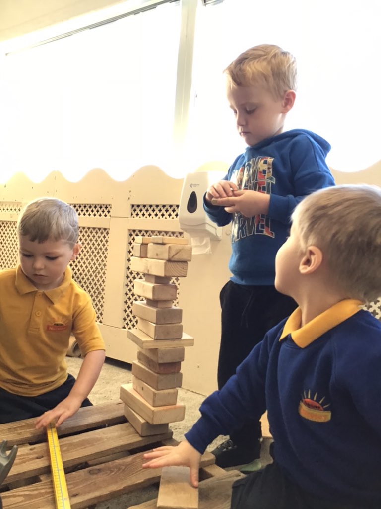 HolytownNC's tweet image. We are very busy using our imagination to construct models and measuring to see how big they are using measuring sticks and counting! #earlynumeracy #usingourimagination