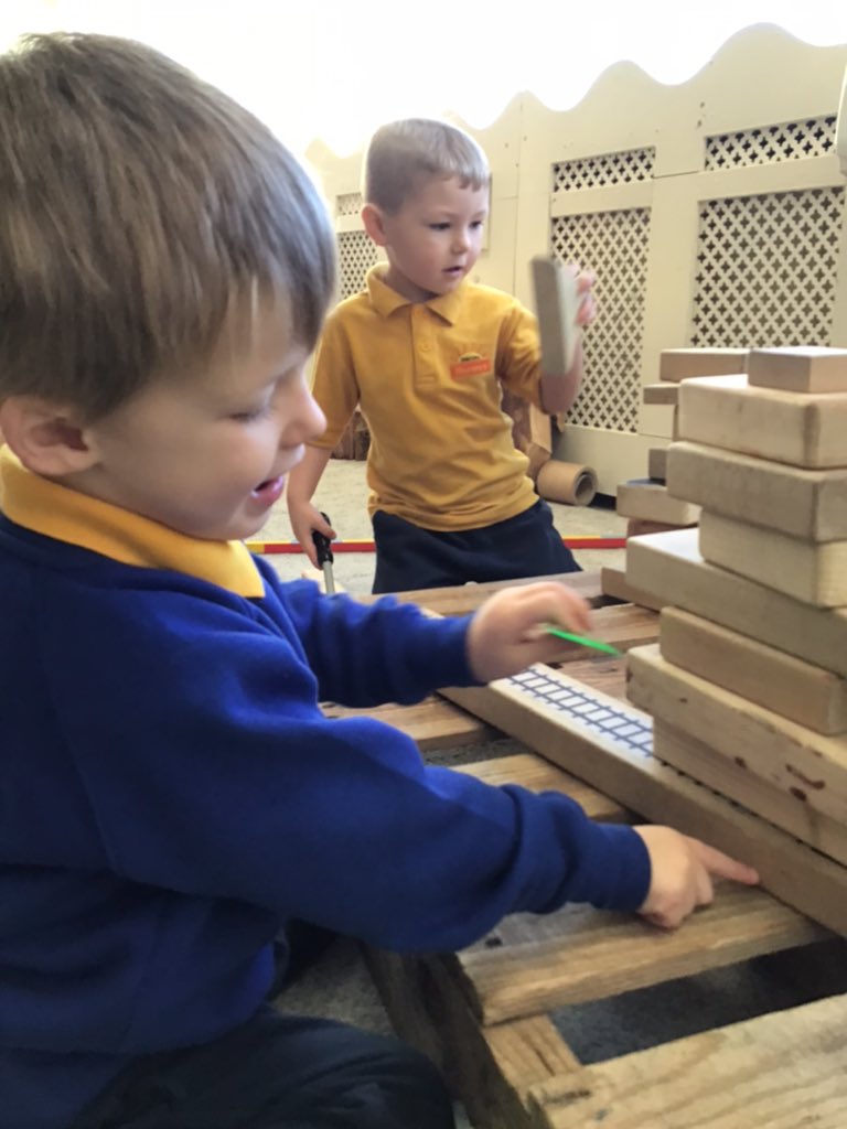 HolytownNC's tweet image. We are very busy using our imagination to construct models and measuring to see how big they are using measuring sticks and counting! #earlynumeracy #usingourimagination