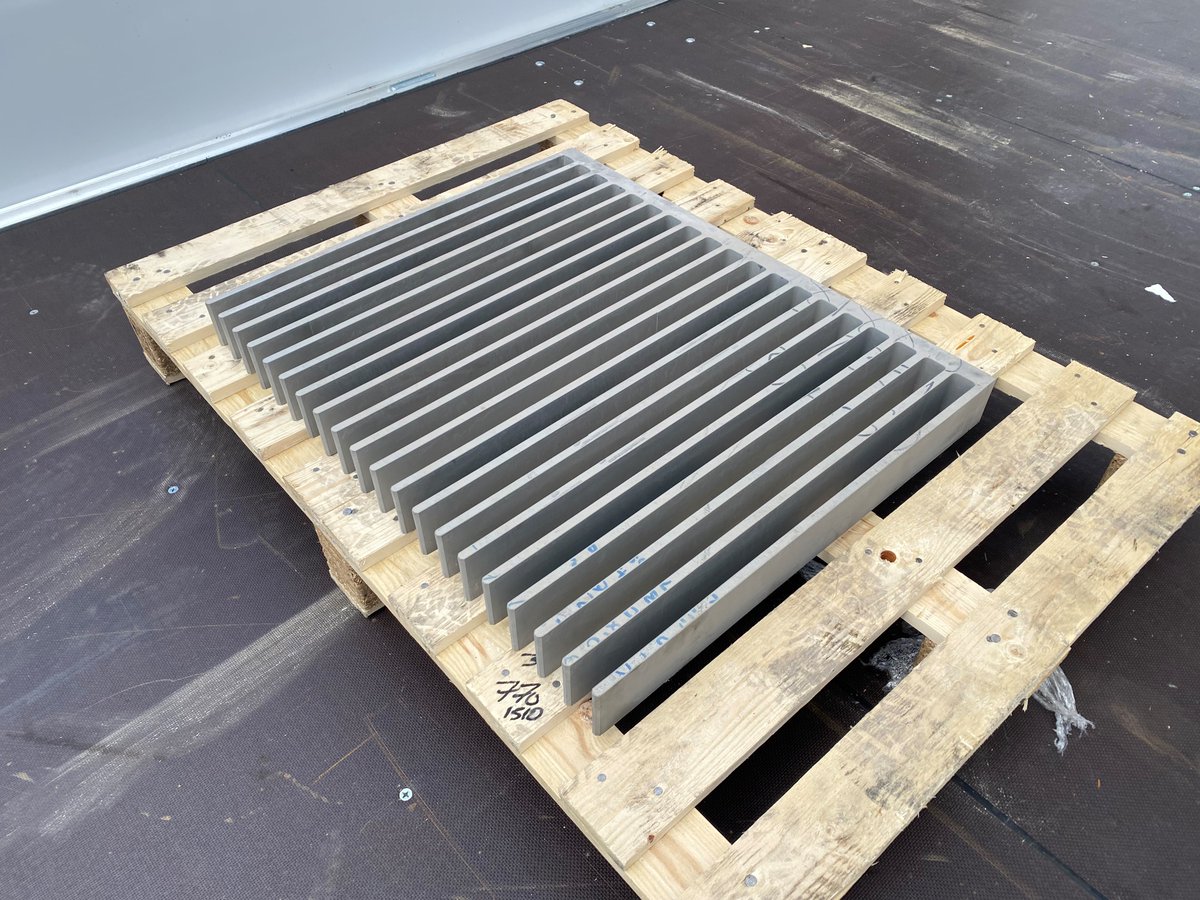 60mm thick stainless steel comb shape cut on our Waterjet machine!

#waterjet #waterjetcutting #stainlesssteel #ukmanufacturing