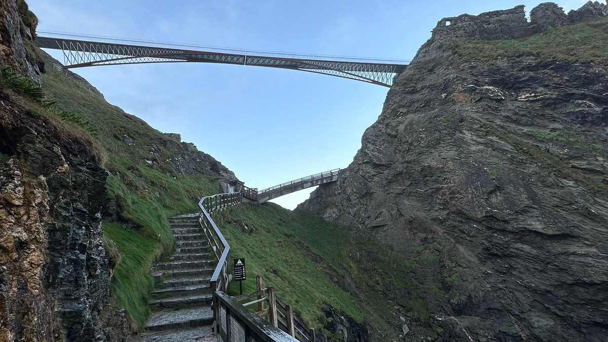 Bob Stone tweet media