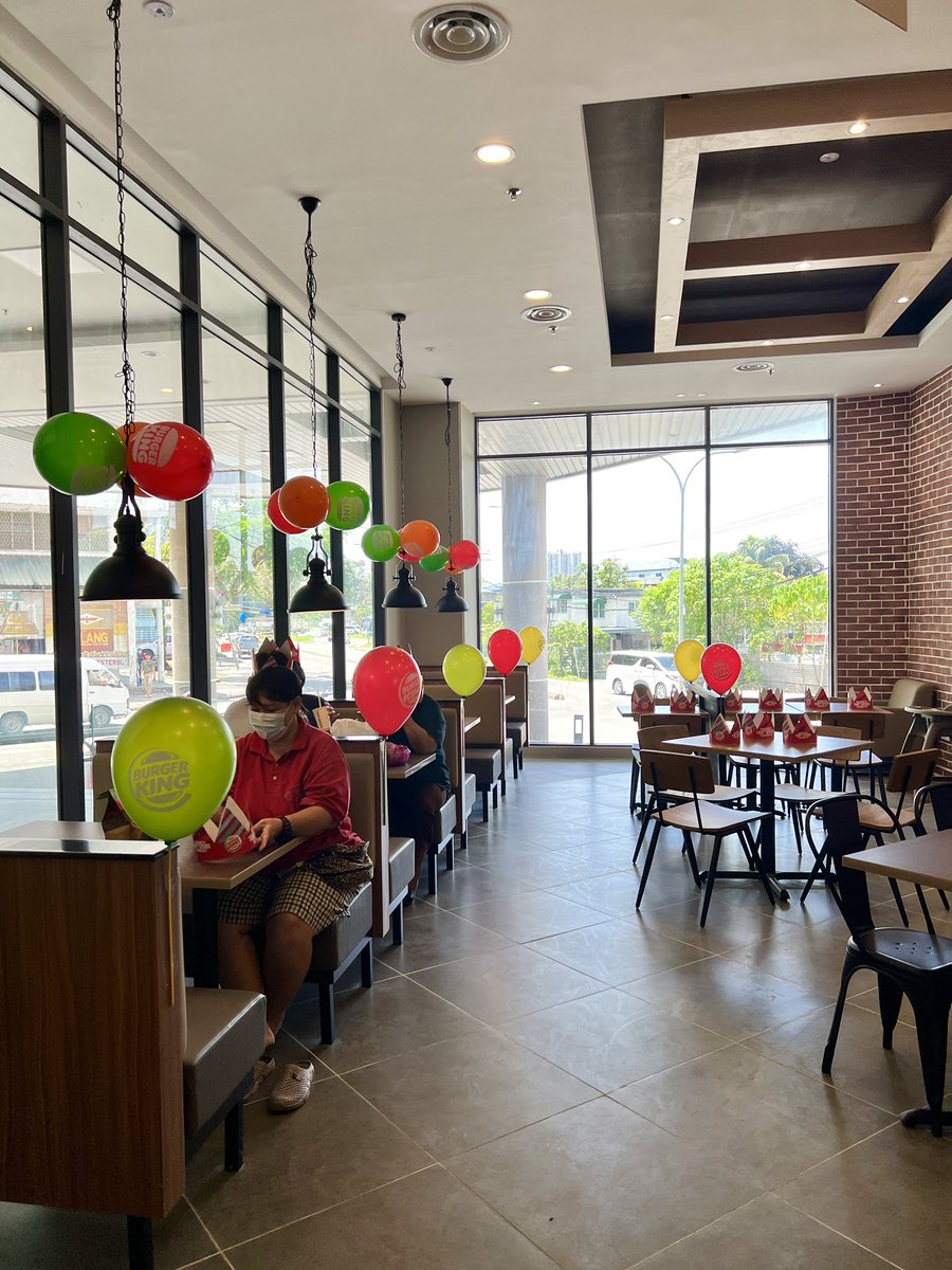 daisystar83's tweet photo. Congratulations @BurgerKing_MY on your 100th outlet in the heart of Inanam, Sabah #burgerking #malaysia #sabah https://t.co/Svo29ACgRF