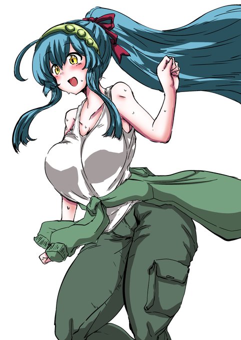 #ずんちゃんモチモチ木曜日 
今日のタンクトップ&カーゴパンツです 