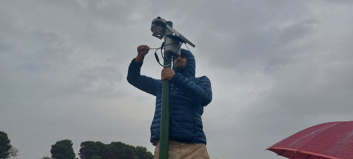 libelium's tweet photo. Formamos parte del ecosistema El Bosque de los Zaragozanos con el @zaragoza_es y @ecodes. Natalia Chueca, Victor Viñuales y @aliciaasin lo están explicando a los medios en Zaragoza. Necesitamos medir los datos para tomar medidas inteligentes para los ciudadanos. #datocracia https://t.co/c7ZXUOND4F