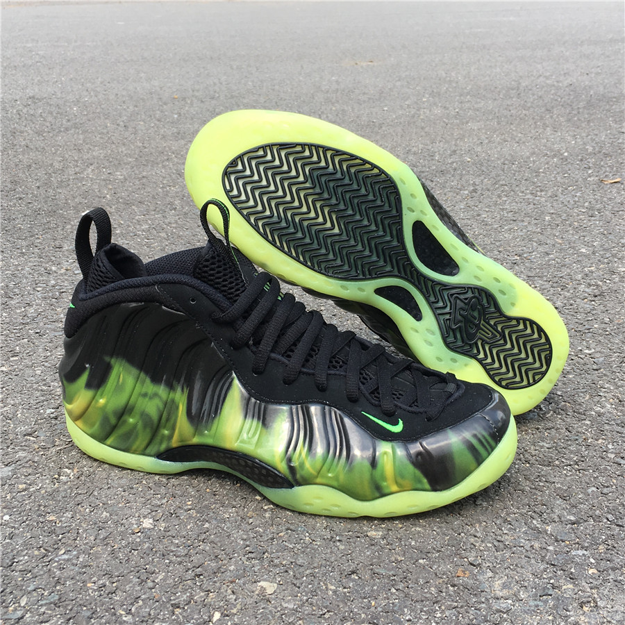 PAYAN | SNEAKER STORE ™ on Twitter: Vibes NIKE FOAMPOSITE ONE [ PARANORMAN] Available in: Sizes EU 40-45 | US 6-11 Price Tag is UGX 185,000 Call/WhatsApp +256755393610 deliveries🤝😊 We are #